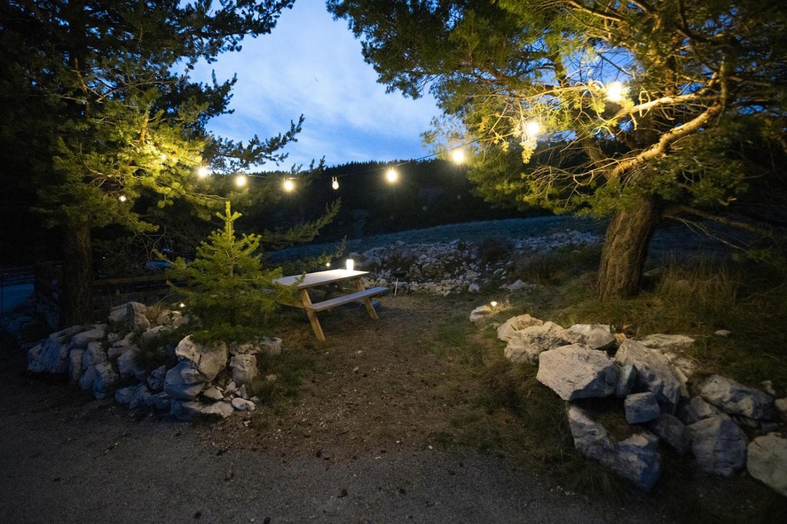 Bel Appartement Type Chalet Avec Balneo Et Jardin Greolieres Luaran gambar