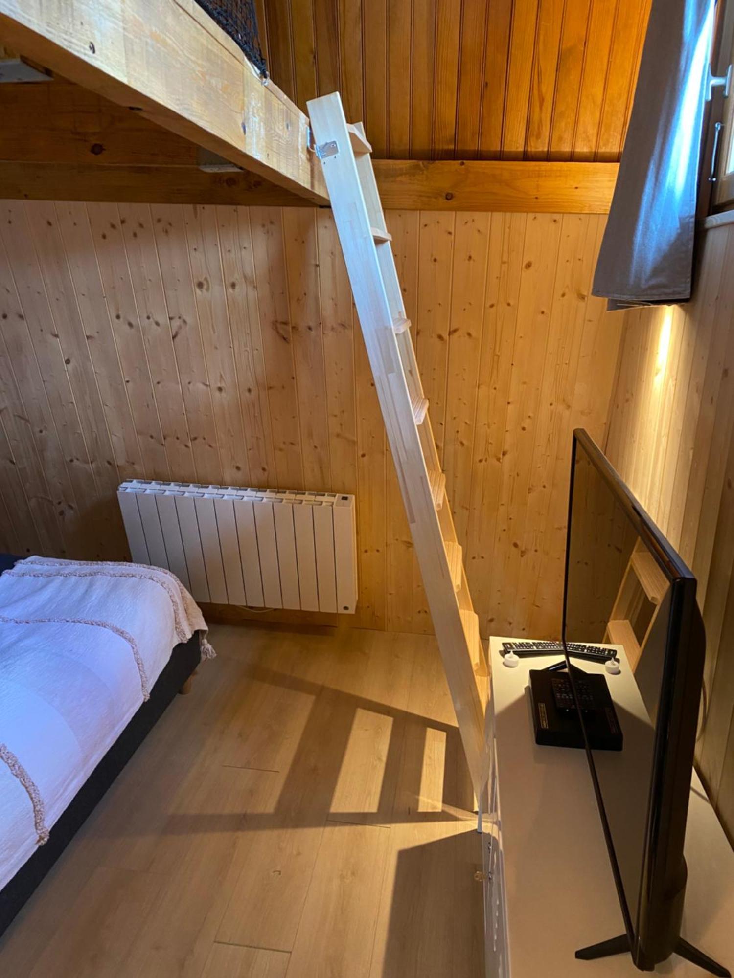 Bel Appartement Type Chalet Avec Balneo Et Jardin Greolieres Luaran gambar